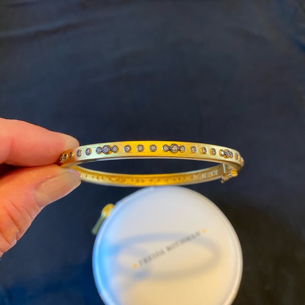 Frieda Rothman mini stud bezel bangle